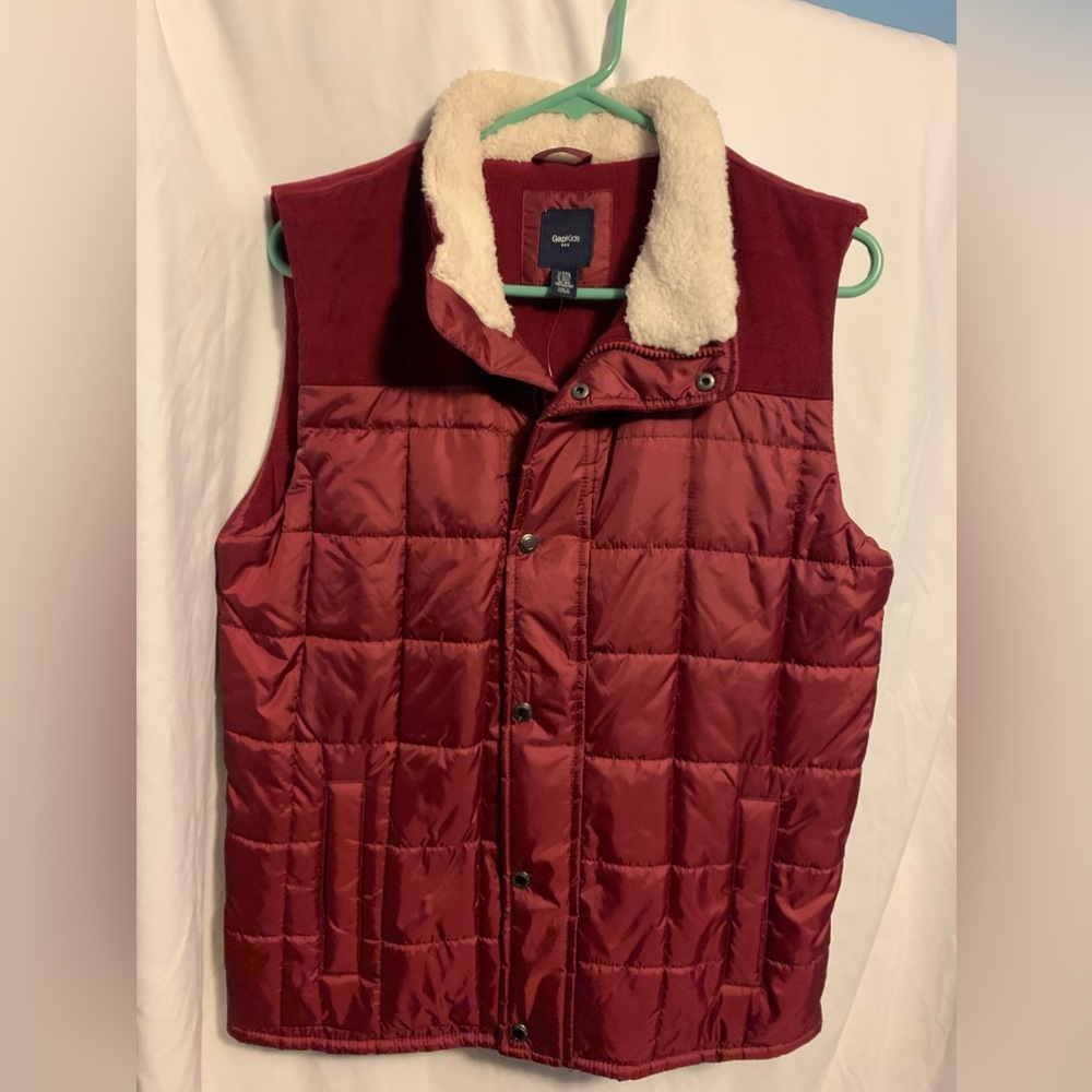 GapKids vest for boys new without tag